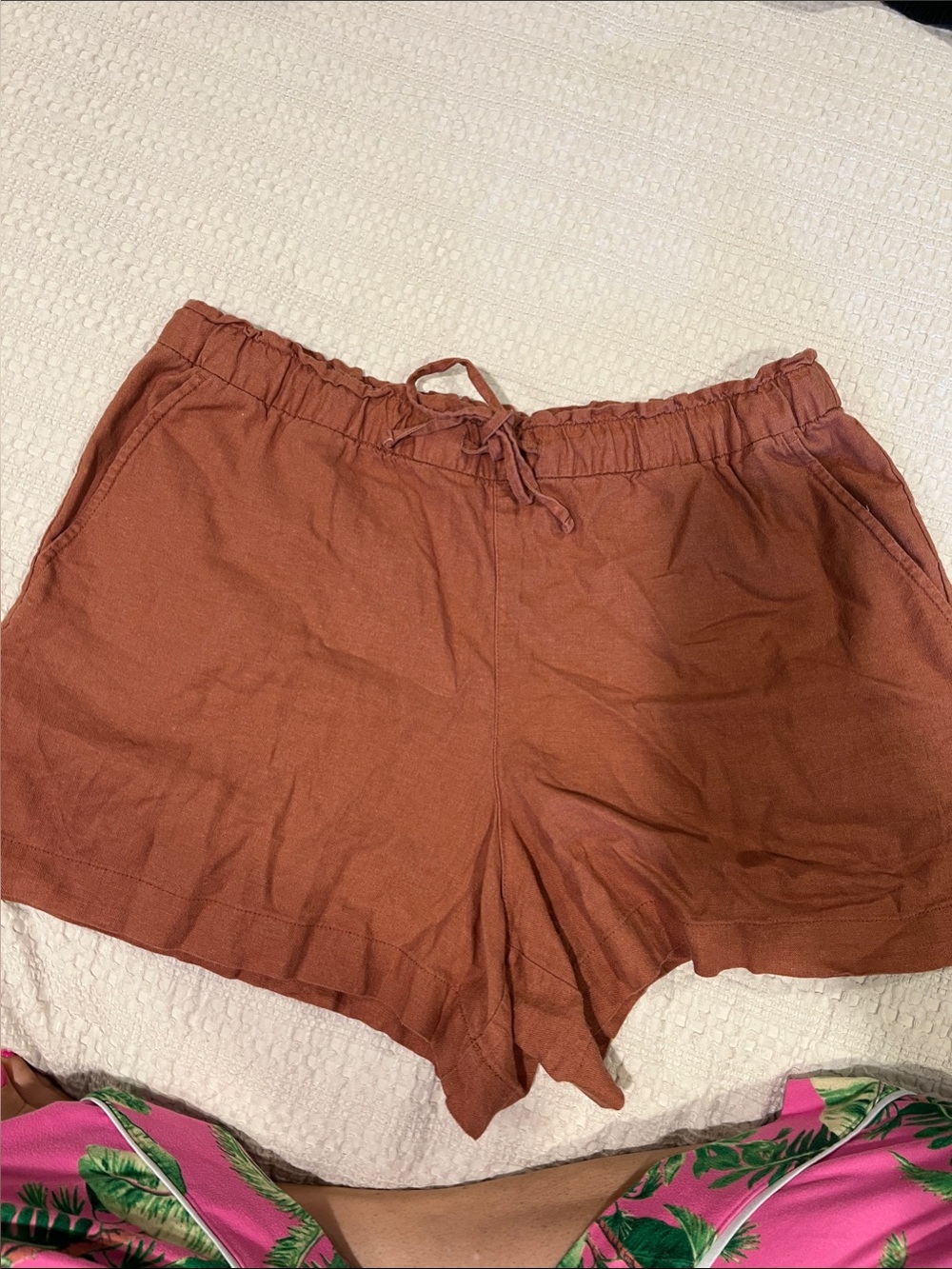 GAP women’s Terracotta Elastic-Waist linen Shorts